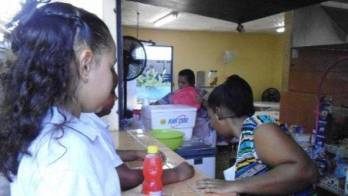 Se busca que los niños coman saludable para no enfermarse, pues 10% de los estudiantes tienen sobrepeso y obesidad.