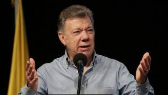 Santos alega que hay otro huracán que es de categoría 2.