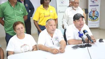 La UNEP exige al gobierno cumplirle a la educación