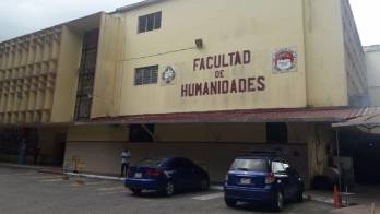 La Facultad de Humanidades ofrece 11 carreras distintas y diferentes cursos de lengua extranjera.