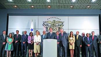 Cuatro ministros de Varela hasta el momento están en la mira por el bajo desempeño.