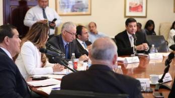 ‘Chello' suspende sesión para ratificar a Tapia