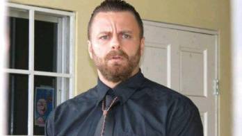 Se le implica en los homicidios de varias personas ocurridos en 2010, en isla Cauchero, Bocas del Toro.