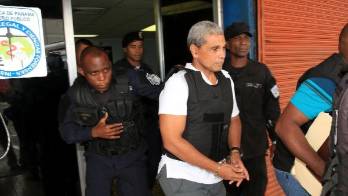 El exfuncionario estará con su familia.