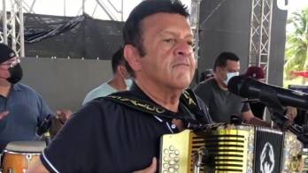Artistas están viendo luz en medio de la batalla