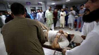 Cientos de personas se encontraban reunidas cuando ocurrió el violento suceso.