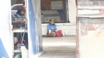 Se ha vuelto una situación común ver a adultos mayores pidiendo dinero en las calles de la ciudad