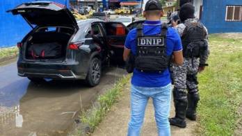 El vehículo fue encontrado tras un doble crimen registrado en ese mismo día.