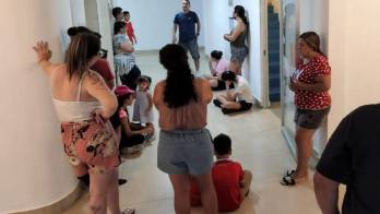 Ola de protestas espanta a turistas