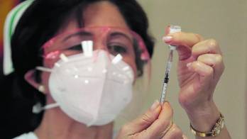 Persona que atiende la covid.