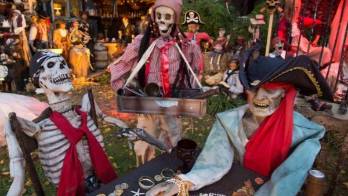 Grandes y chicos se vuelcan a celebrar hoy lunes el Hallowen o día de las brujas.