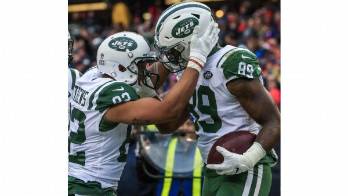 QUIERE TÍTULOS | Robert Saleh, entrenador de los New York Jets, prometió este miércoles que en la temporada 2023 de la NFL su equipo romperá una sequía de 26 años sin conquistar la división Este de la Conferencia Americana. La ocasión mas reciente en que los Jets ganaron su división fue en la temporada 1998. ‘A estos muchachos no les importa lo que pasó hace 20 años. Están enfocados en el momento. Lo reconocen, pero no es su historia. Su historia es lo que está a punto de escribirse', destacó.
