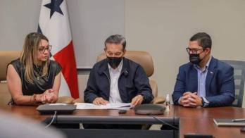 Cortizo recibió una propuesta de derogación de la Ley 406 impulsada por los sindicatos en huelga.