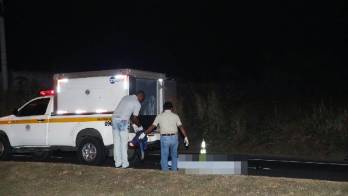 Lo atropellaron en Los Santos y murió, el conductor se fugó