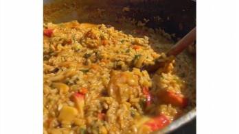 Guacho de marisco hecho en fogón