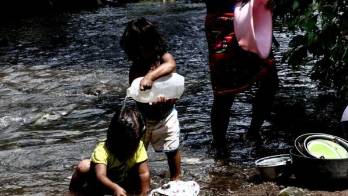 La desnutrición está vinculada a la mortalidad infantil y a la baja escolaridad.