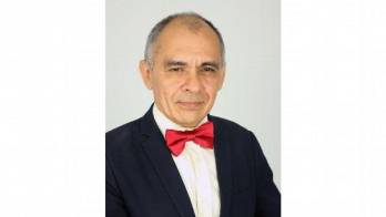 Pela el ojo con la tilde