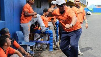 Ricardo Medina será el técnico de Los Santos.