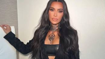 La famosa utilizó su equipo de belleza, fotografía e iluminación.