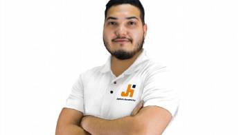 De la música salta a la política