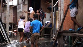Desde ayer, el Gobierno adoptó medir la pobreza que enfrenta el país también a través del IPM.