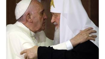 Papa y el jefe de la Iglesia ortodoxa rusa, patriarca Kirill.