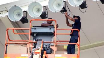 108 luminarias reparadas en el Maracaná.