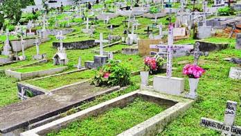 Día de los difuntos. Alcaldía no quiere flores artificiales, ni recipientes con agua&nbsp;