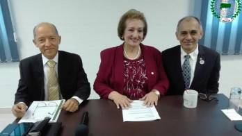 Profesor Rafael Candanedo y Miriam de Gallardo.