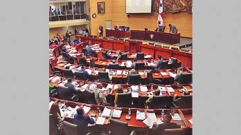 Las reformas a la Constitución han causado el rechazo de diversos grupos y gremios de la sociedad civil.