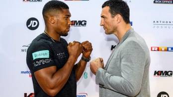 Joshua (i) junto Klitschko.
