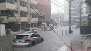 Se recomienda evitar ir a ríos y montañas.