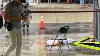 Todo ocurrió ante la mirada de compradores