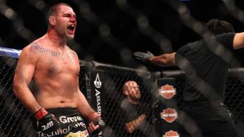 Después de su pelea del 30 de diciembre, será operado.