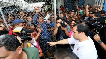 Carretilleros y arrendatarios se oponen a mudanza del Mercado de Abastos hacia Chivo Chivo.