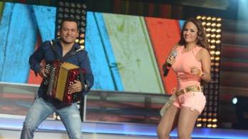 Samy y Sandra Sandoval preparan su repertorio, por fuera no quedará ‘Vete tú que yo me quedo'.