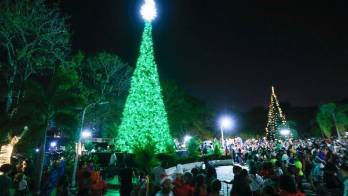Hay deficiencias en la instalación de luces.