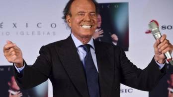 Julio Iglesias.