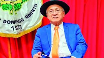 El poeta y Dr. Leonardo Pirón Conte.