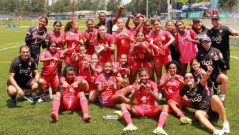 Las niñas vienen de participar en el Torneo de Uncaf.