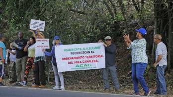 Residentes hicieron ayer una protesta.