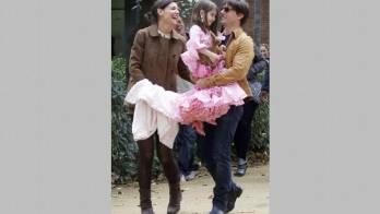 En junio de 2012, Holmes terminó con Tom.