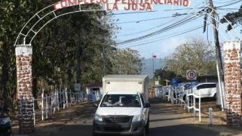 ¡Quedan sin trabajo! Dos funcionarias intentaban introducir $9,500 a la cárcel La Joya&nbsp;