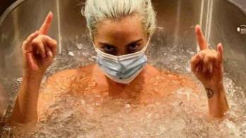 Lady gaga se baña con hielo, es su terapia