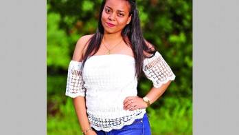 Entre sus pasatiempo esta jugar flag y escuchar música.