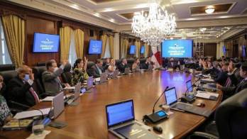 Autorizan presentar proyectos de aviación