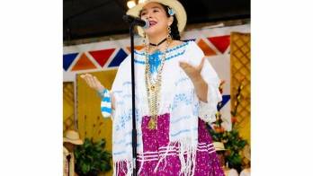 Erika González es la reina del Festival del Manito