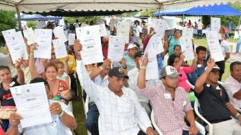 Productores podrán ser sujetos de crédito con sus tierras.