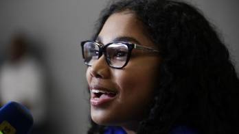 Hillary Heron se encuentra en Brasil en un campamento.