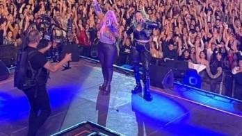 Fanáticos conmemoran el primer aniversario luctuoso de Fernández